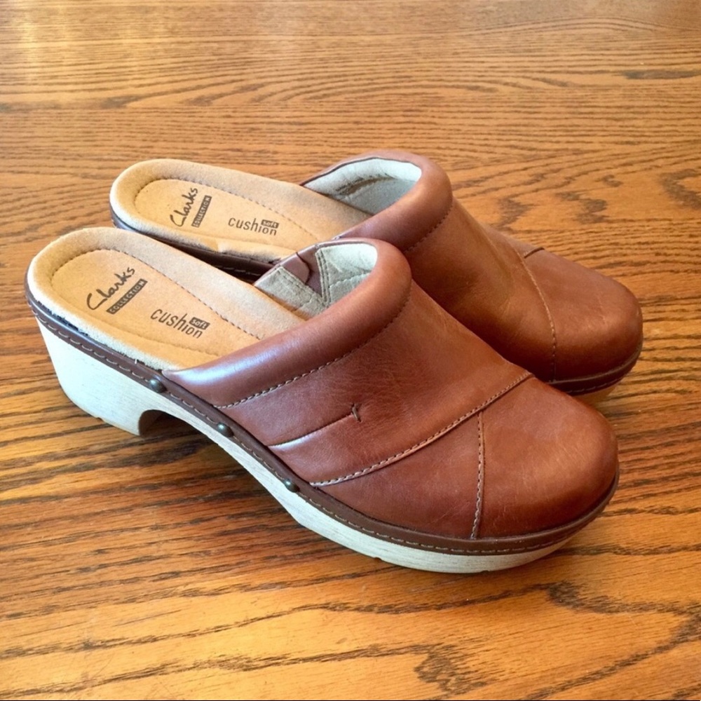 🍁 Slip on Clark Clogs